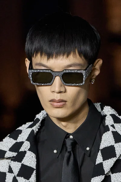 Look 101